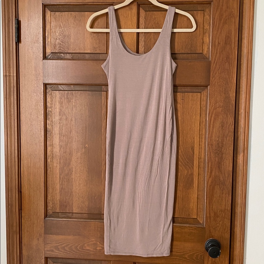 Sleeveless BodyCon Midi Dress